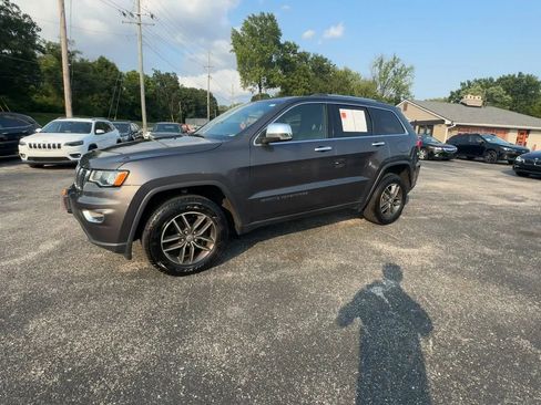Used 2017 Jeep Grand Cherokee Limited AWD/4WD image 4