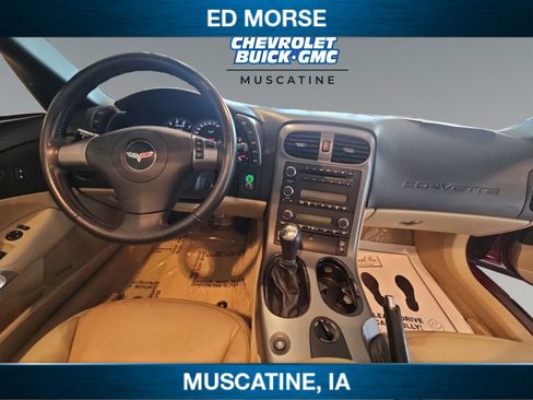 Used 2007 Chevrolet Corvette Coupe w/ Preferred Equipment Group RWD image 17