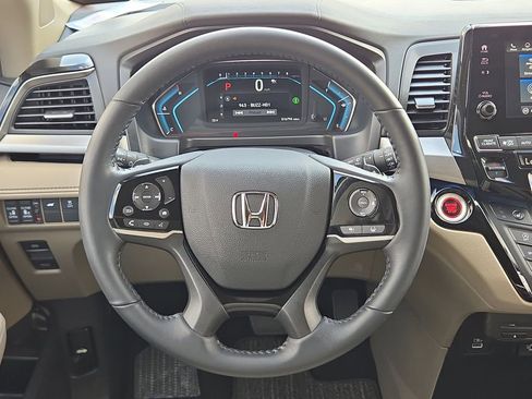 Certified 2024 Honda Odyssey Touring image 22