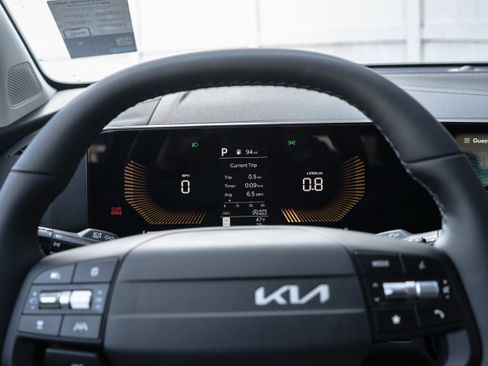 New 2026 Kia Sportage EX FWD image 15