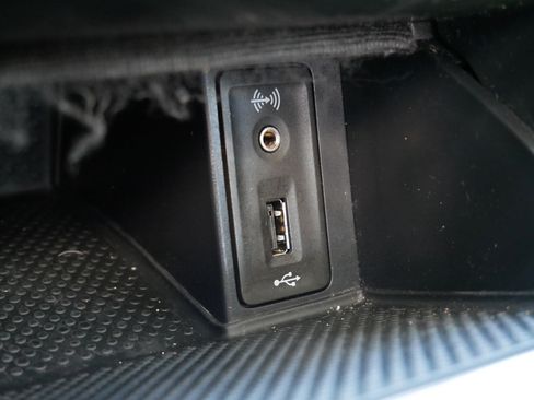 Used 2016 Volkswagen Golf S FWD image 30