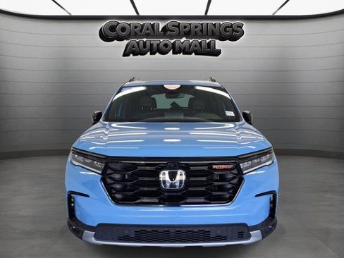 Certified 2025 Honda Pilot TrailSport image 2