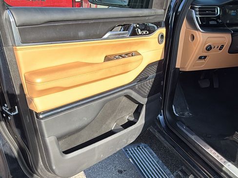 Certified 2025 Jeep Grand Wagoneer L Series III w/ Quick Order Packagew 28T AWD/4WD image 14