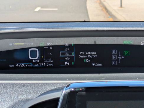 Used 2017 Toyota Prius Prime Advanced FWD image 21
