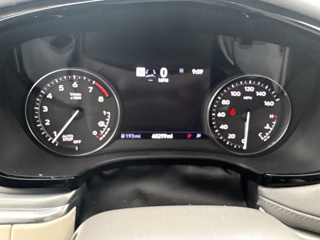 Used 2024 Cadillac XT5 Premium Luxury w/ Technology Package FWD image 18