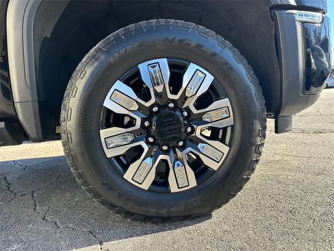 Used 2024 GMC Sierra 2500 Denali w/ Denali Reserve Package image 13
