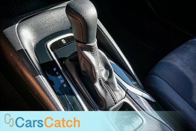 Used 2020 Toyota Corolla LE FWD image 30