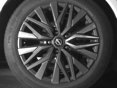 Used 2025 Nissan Altima 2.5 SV image 15