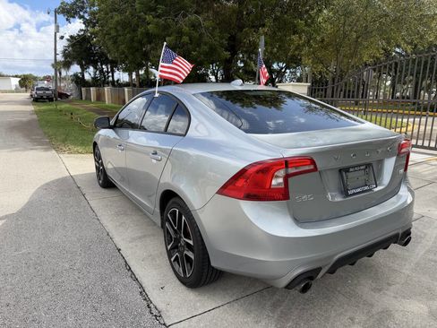 Used 2017 Volvo S60 T5 Dynamic image 13