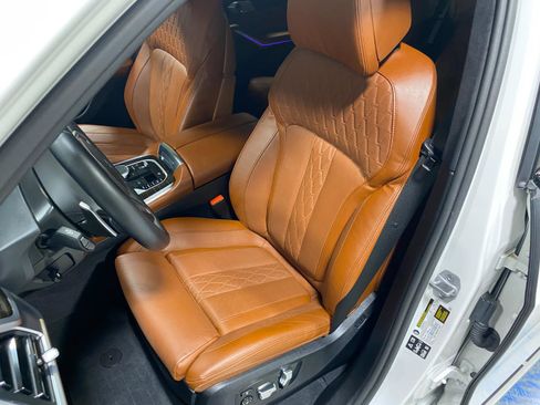 Used 2025 BMW X7 xDrive40i w/ M Sport Package image 16