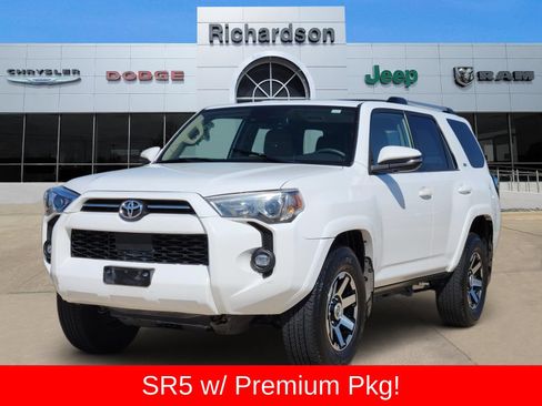 Used 2021 Toyota 4Runner SR5 Premium w/ Moonroof Package RWD image 1