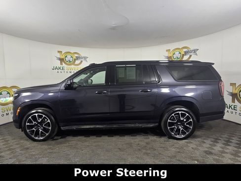 Certified 2025 Chevrolet Suburban RST w/ Comfort Package image 4