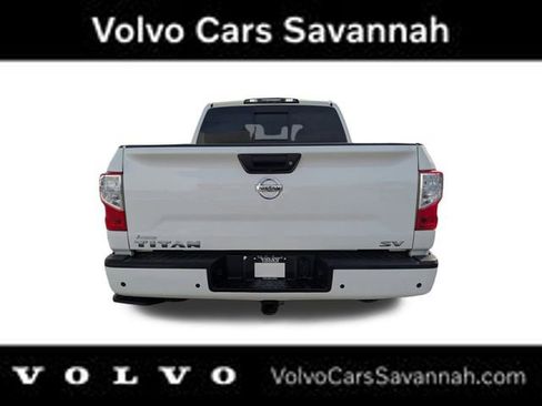 Used 2021 Nissan Titan SV w/ SV Convenience Package image 6