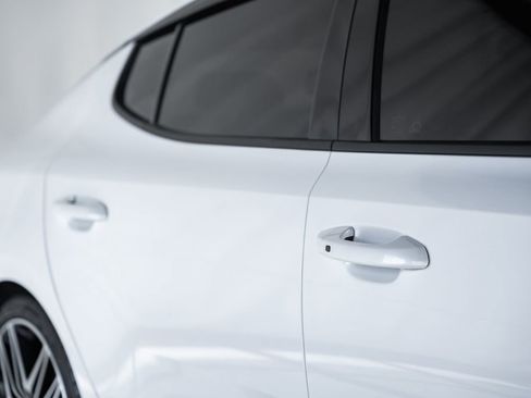 Used 2022 Kia Stinger GT1 image 17