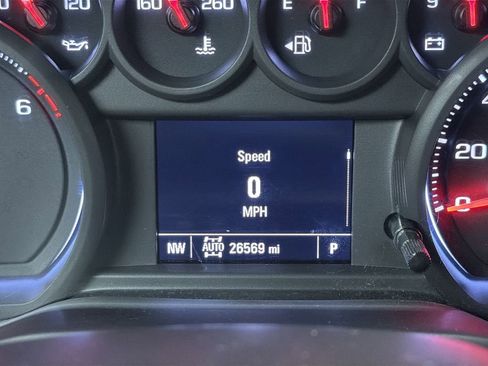 Used 2022 Chevrolet Silverado 1500 Custom image 9