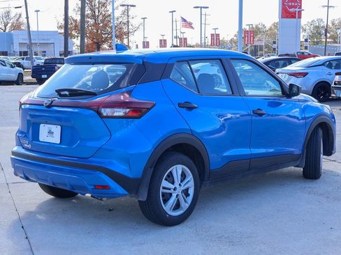 Certified 2025 Nissan Kicks Play S image 19