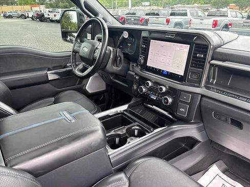 Used 2025 Ford F250 Platinum AWD/4WD image 13