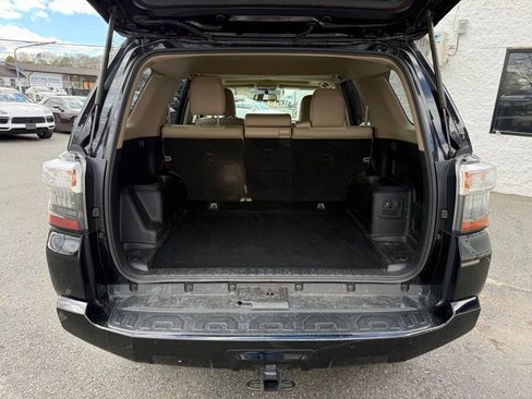 Used 2019 Toyota 4Runner SR5 Premium image 6