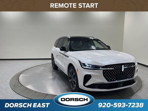 Certified 2024 Lincoln Nautilus Reserve w/ Equipment Group 202A image 3