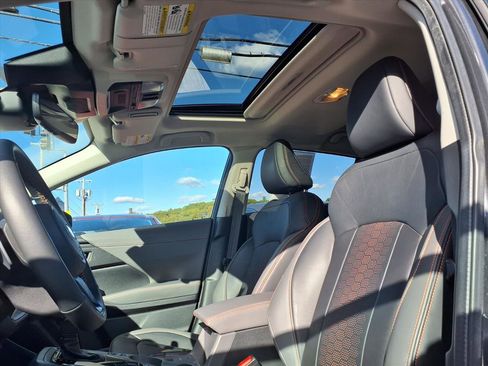 Used 2024 Subaru Crosstrek 2.5i Limited image 7