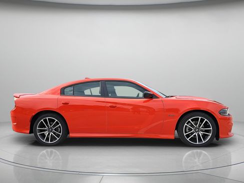Used 2023 Dodge Charger R/T w/ Technology Group image 4