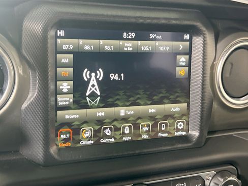 Used 2023 Jeep Wrangler Sahara w/ Safety Group image 15