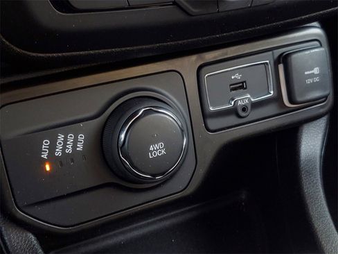 Used 2020 Jeep Renegade Limited w/ Safety and Security Group image 24