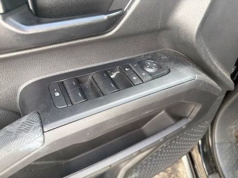 Used 2024 Toyota Tacoma SR5 RWD image 17