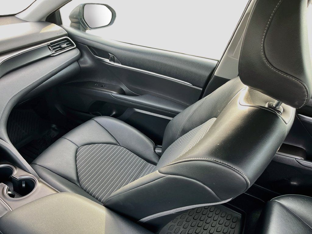 Used 2023 Toyota Camry SE FWD image 21