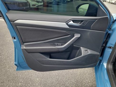 Certified 2025 Volkswagen Jetta S FWD image 14