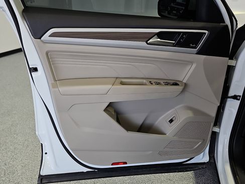 Certified 2021 Volkswagen Atlas SEL Premium AWD/4WD image 14