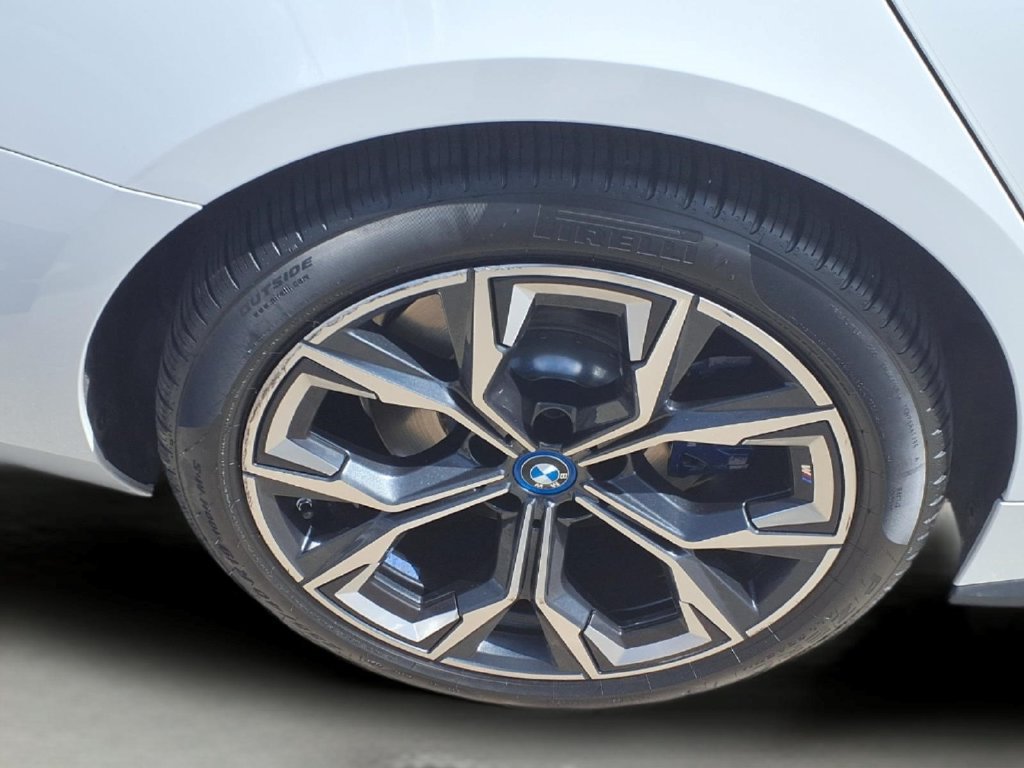 Used 2023 BMW i4 M50 w/ Premium Package AWD/4WD image 9