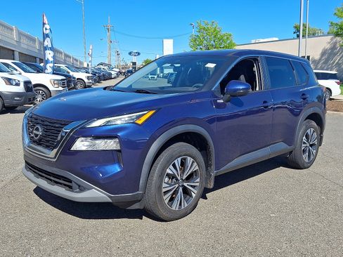 Used 2022 Nissan Rogue SV AWD/4WD image 1