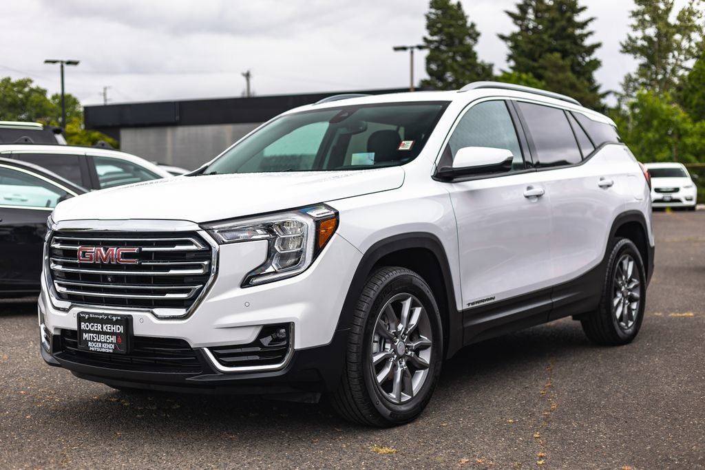 Used 2024 GMC Terrain SLT w/ Tech Package AWD/4WD image 6