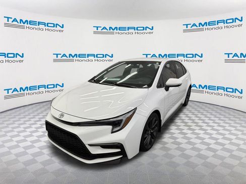 Used 2024 Toyota Corolla SE image 1