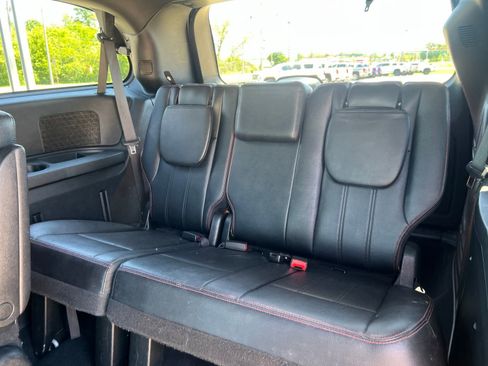 Used 2019 Dodge Grand Caravan GT FWD image 26