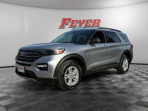 Certified 2023 Ford Explorer XLT w/ Equipment Group 202A AWD/4WD image 1