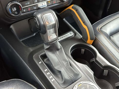 Used 2021 Ford Bronco Badlands image 6