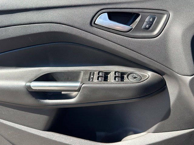 Used 2017 Ford Escape SE w/ Equipment Group 201A AWD/4WD image 36