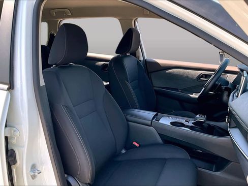 Certified 2023 Nissan Rogue S FWD image 9