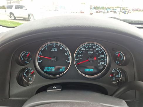 Used 2012 Chevrolet Avalanche LTZ AWD/4WD image 15
