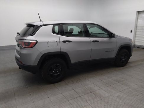 Used 2018 Jeep Compass Sport AWD/4WD image 10