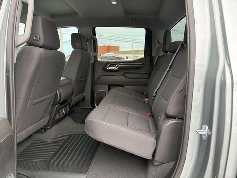 Used 2023 Chevrolet Silverado 1500 LT image 19