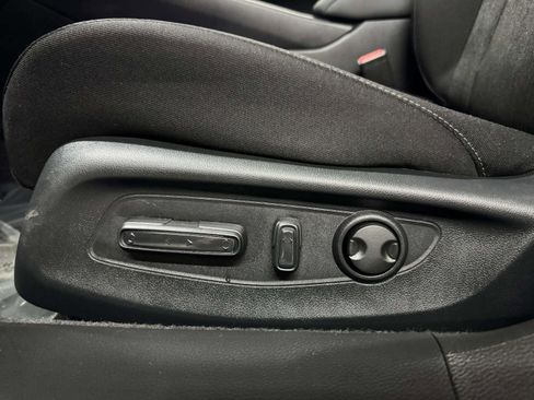 Used 2025 Honda Accord SE image 14