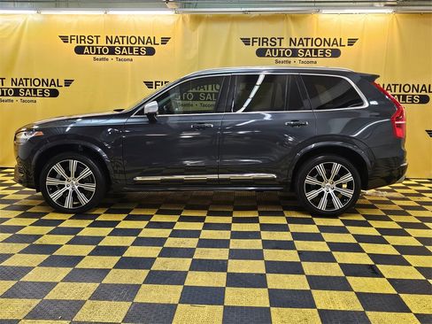 Used 2021 Volvo XC90 T8 Inscription w/ Protection Package Premier image 6