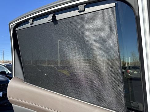 Used 2025 Nissan Murano Platinum image 11