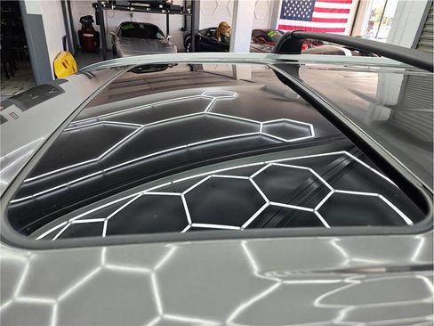 Used 2018 Toyota Highlander XLE image 25