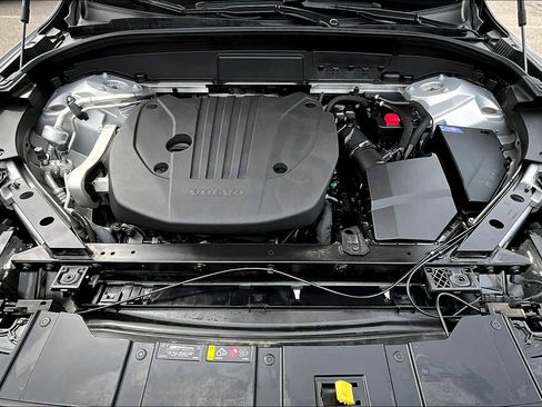 Certified 2023 Volvo XC60 B5 Plus image 28
