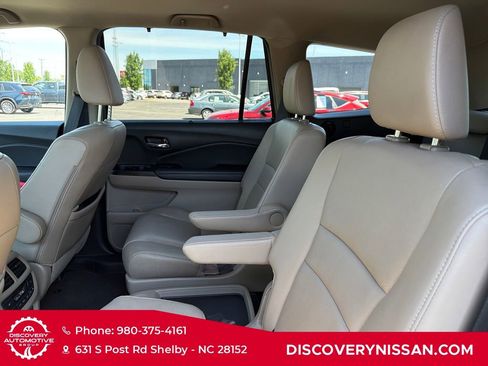 Used 2022 Honda Pilot Touring image 32