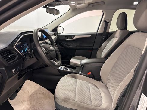 Used 2022 Ford Escape SE image 11